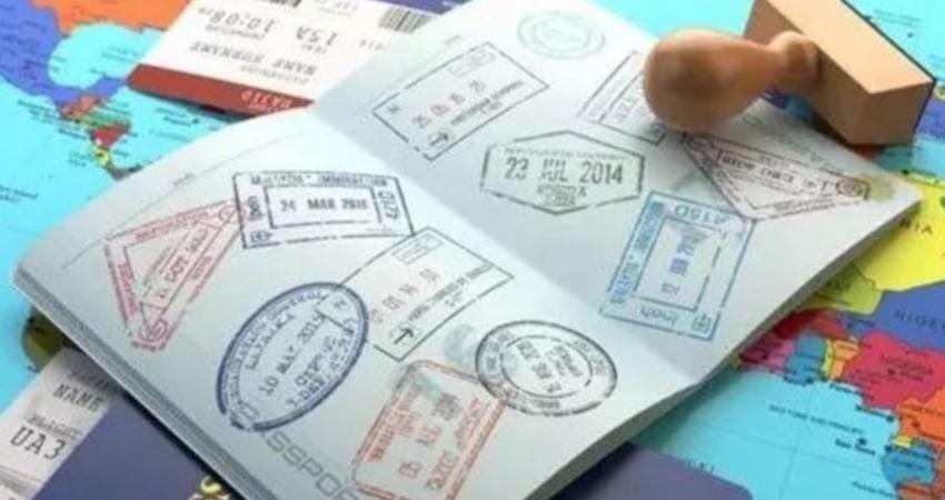 سابقه سفر چیست و چه تاثیری در دریافت ویزای کانادا دارد؟