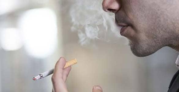 راهکارهای ساده و موثر برای برطرف بوی سیگار از دهان