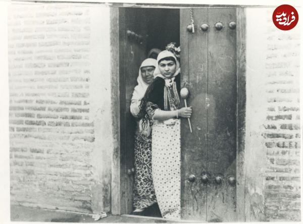 عکس هایی با دستخط ناصرالدین شاه از زنان دربار قاجار